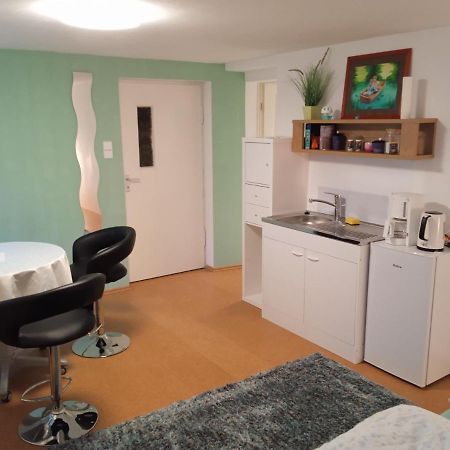 Kleine Unterkunft Fuer Selbstversorger Nuremberg Exterior photo